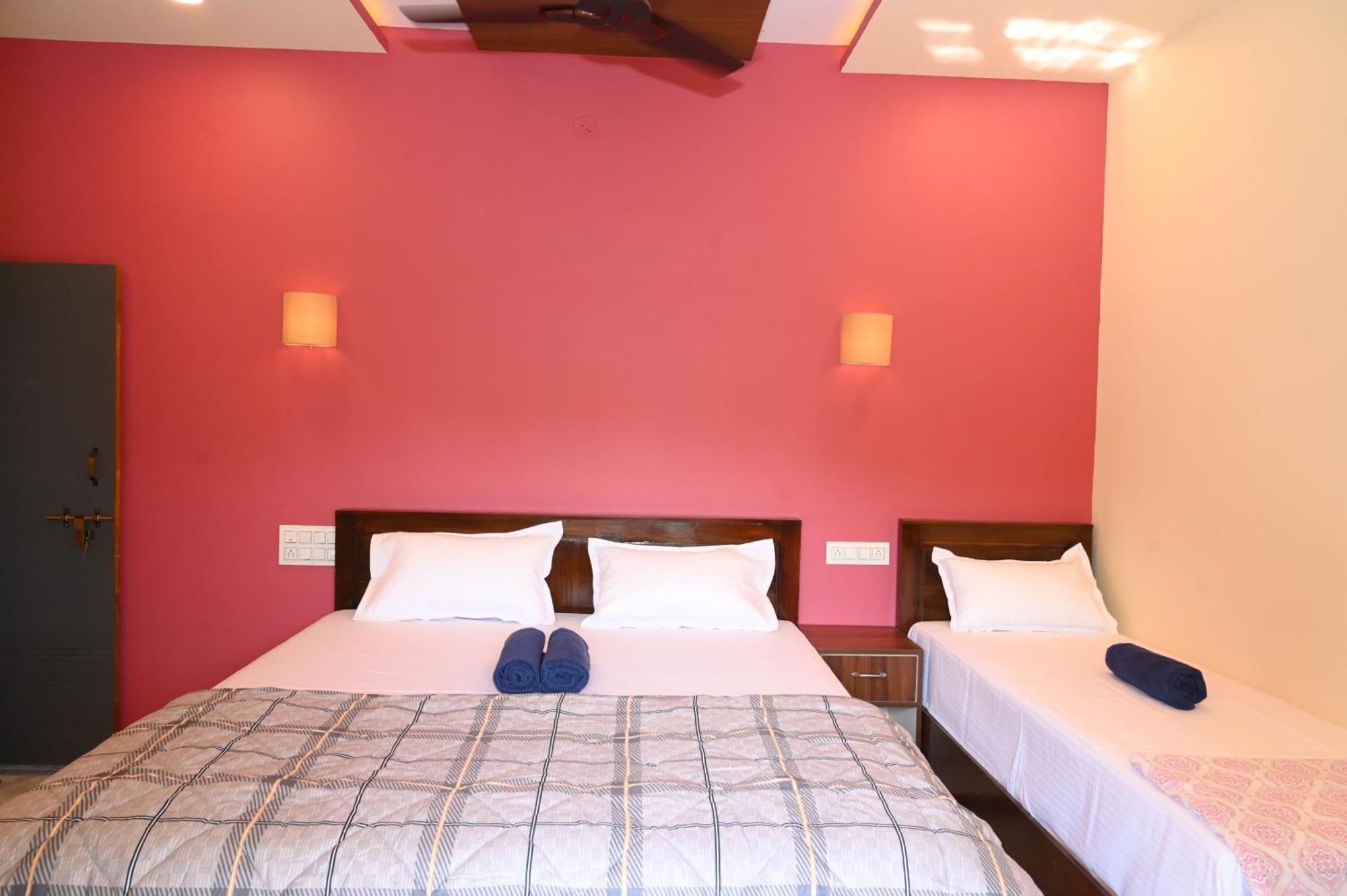 Dream Hampi Villa & Home Stay Buitenkant foto